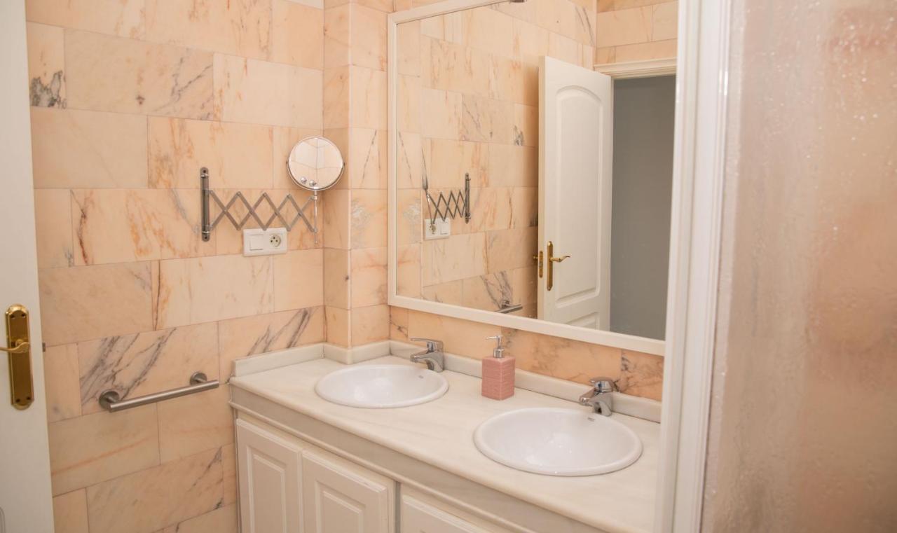 Apartamentos Casa Tuli C, อัลฆาราเก ภายนอก รูปภาพ